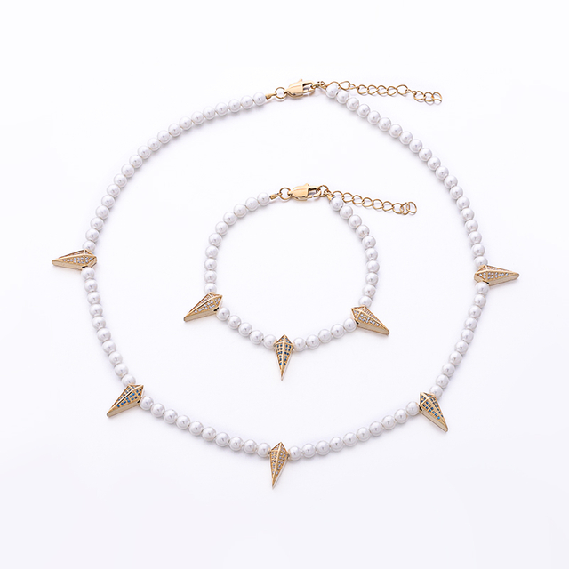 Stainless Steel Cone Pendant Pearl Necklace