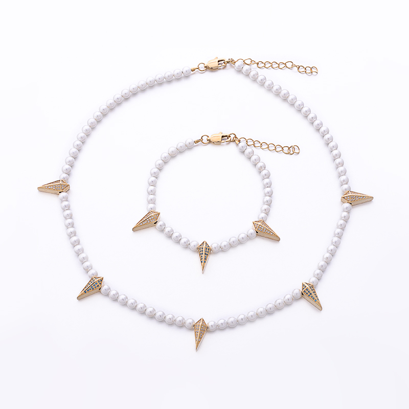 Stainless Steel Cone Pendant Pearl Necklace