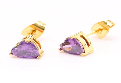 From Classic To Contemporary: A Look at Women's Earring Styles
